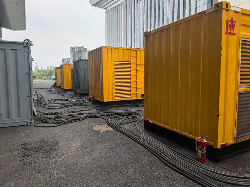 鄂温克不同季节柴油发电机组保养有哪些注意事项?