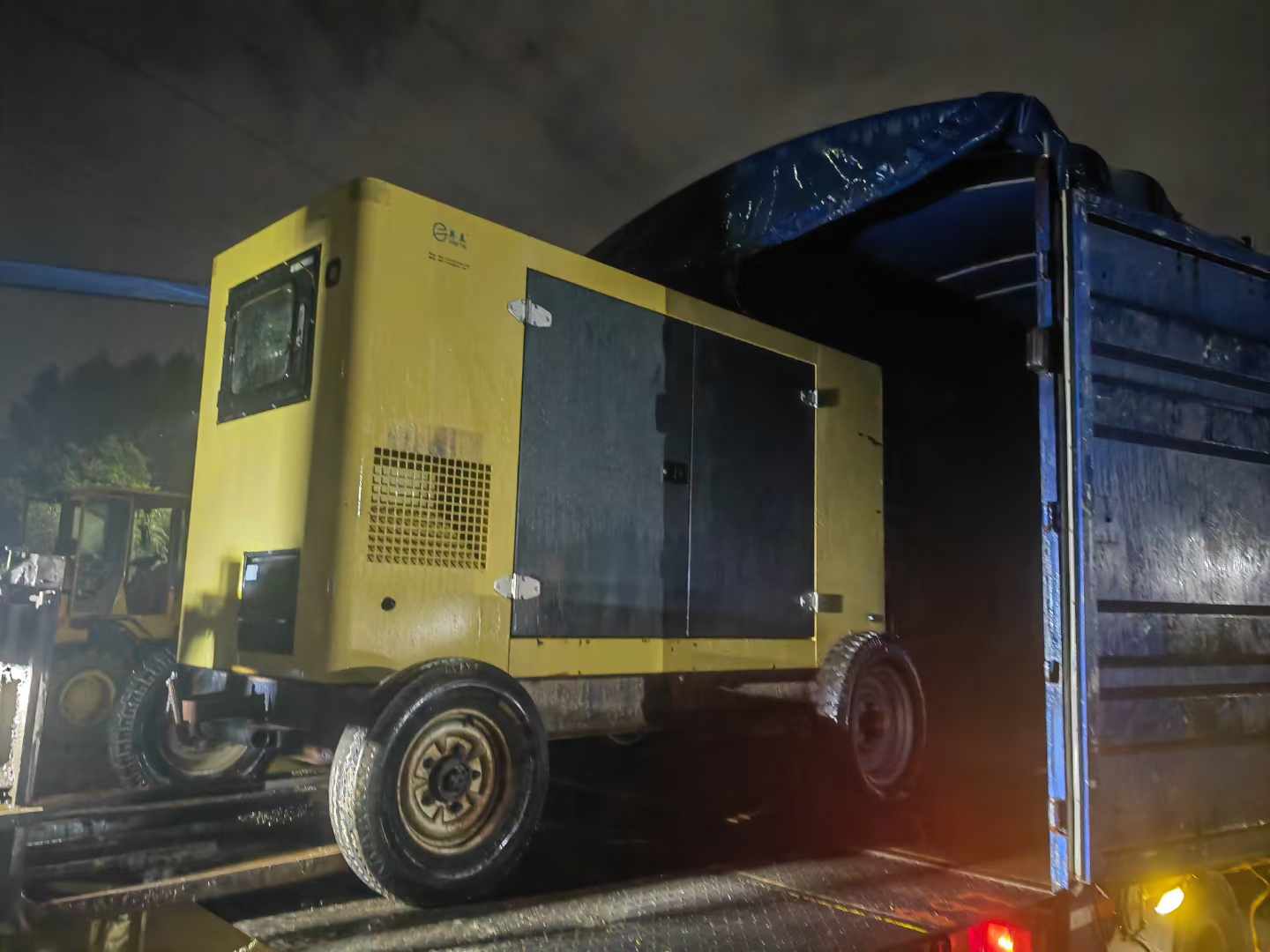 鄂温克如何根据负载特性选择合适的柴油发电机？