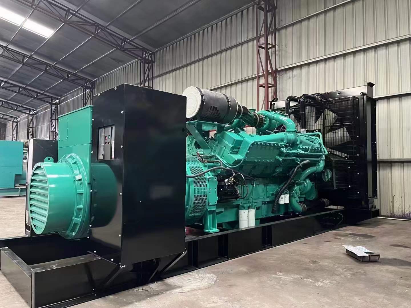 鄂温克如何修正海拔高度对电缆载流量的影响？