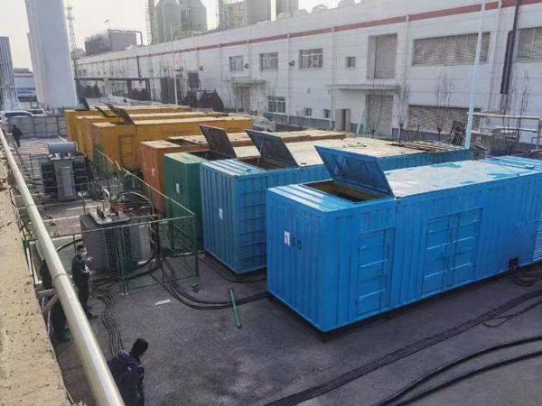 鄂温克380V和690V电压的电缆线相同吗？