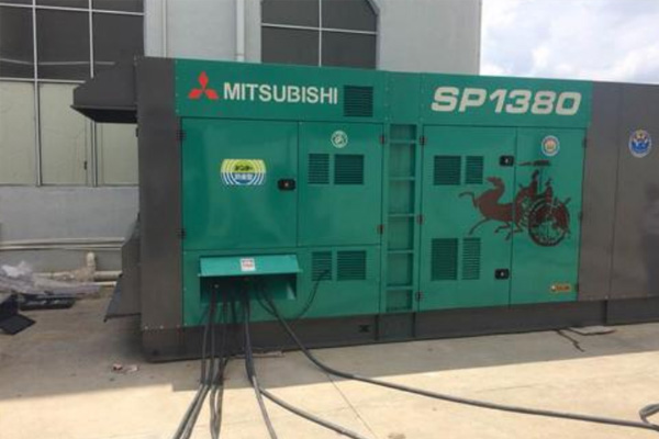 鄂温克为什么有些柴油发电机组的输出电压可以调节？