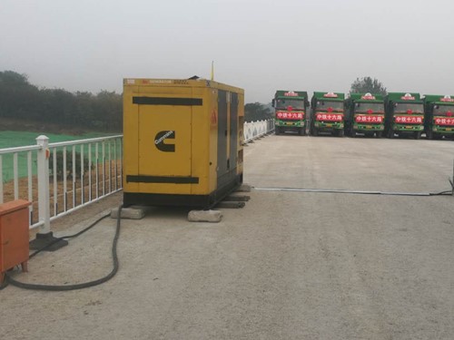 鄂温克电力系统的稳定性和设备兼容性如何影响发电机组的频率规格？