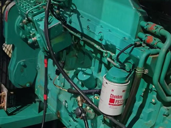 鄂温克如何确定新的发电机组控制系统是否与原系统兼容？