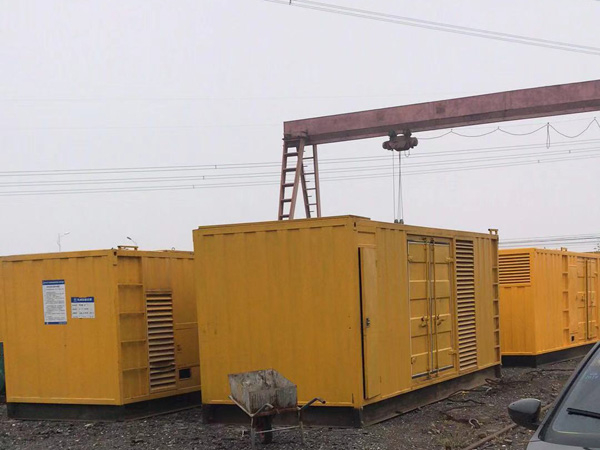 鄂温克100kw柴油发电机组每小时油耗？